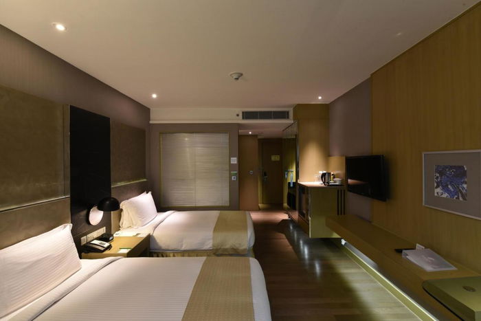 Twin Room at Holiday Inn New Delhi International Airport