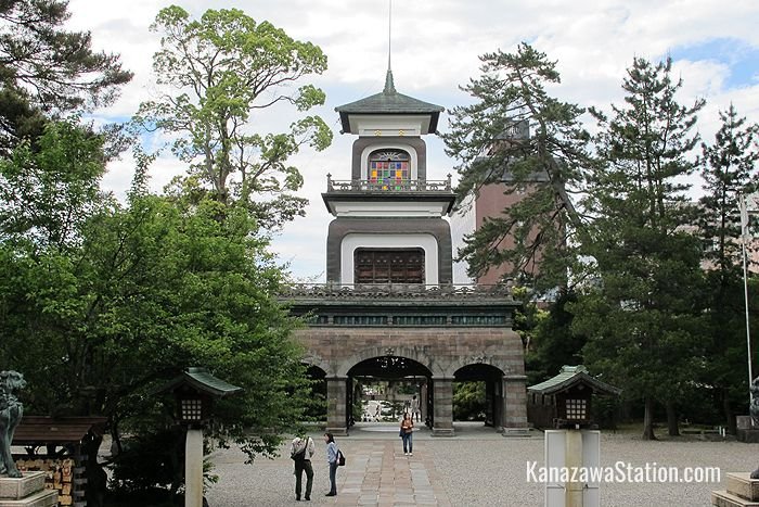 The unusual shrine gate