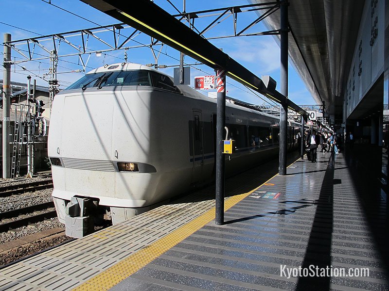 The Thunderbird Limited Express bound for Kanazawa
