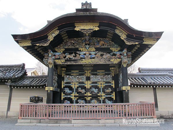 The Karamon Gate at Nishi Honganji is believed to have originally been part of Fushimi Castle. This view of the gate is from inside the temple grounds