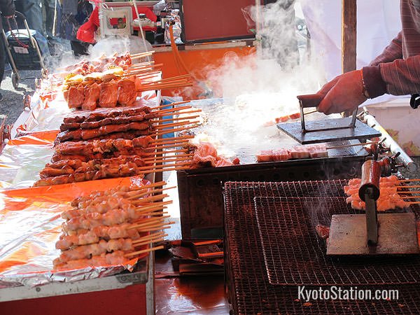 For a quick bite to eat why not try the yakitori (grilled chicken) stand?