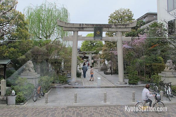 Flying past Seimei-jinja – a shrine dedicated to the mystical geomancer Abe no Seimei