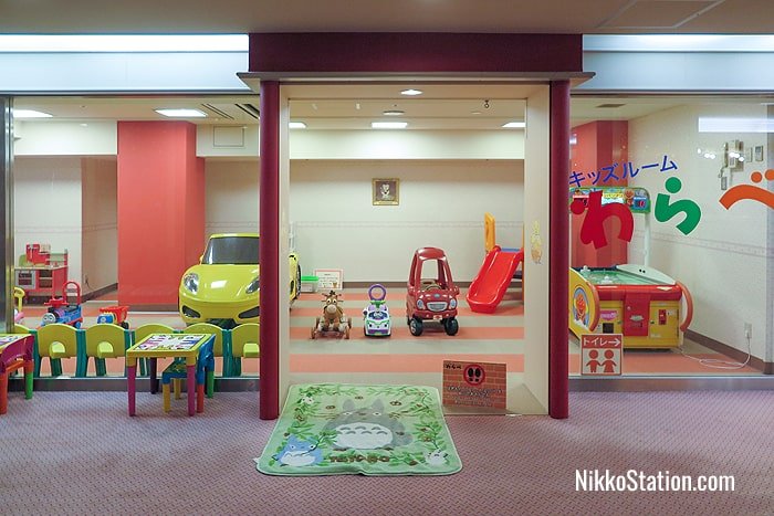 A kids’ play area on the 1st floor of the Shuhokan building