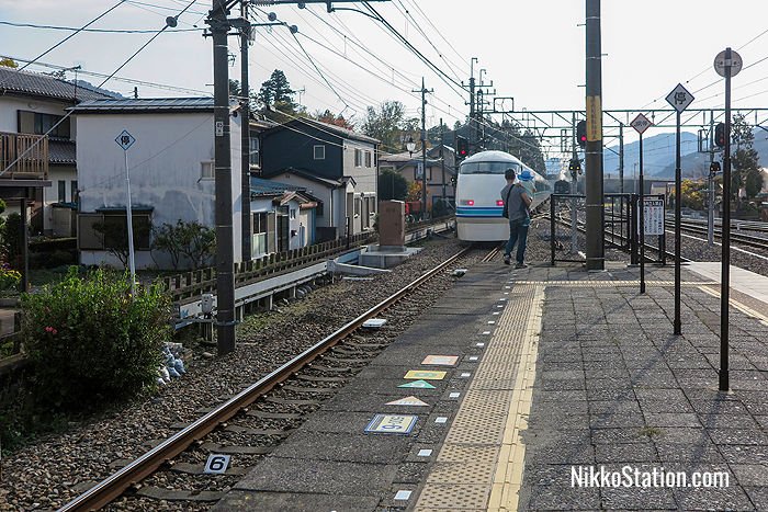 Watching the Spacia Kinugawa depart from Kinugawa-Onsen Station