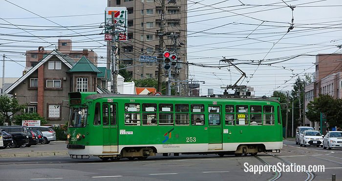A typical green tram on Sapporo’s Streetcar network