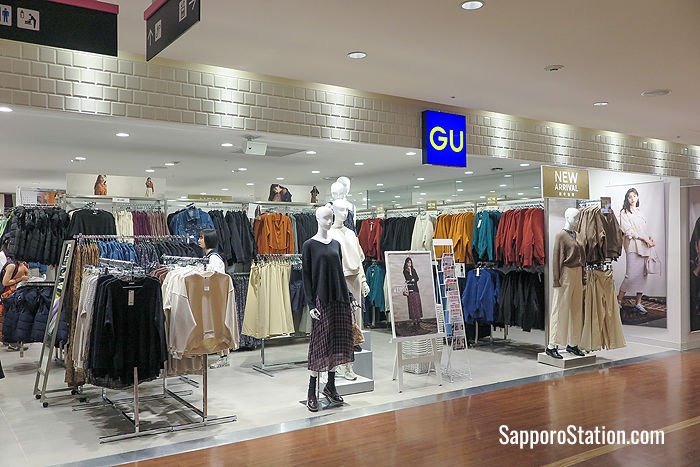 8th floor: GU stocks inexpensive casual fashions for young people in their teen and twenties