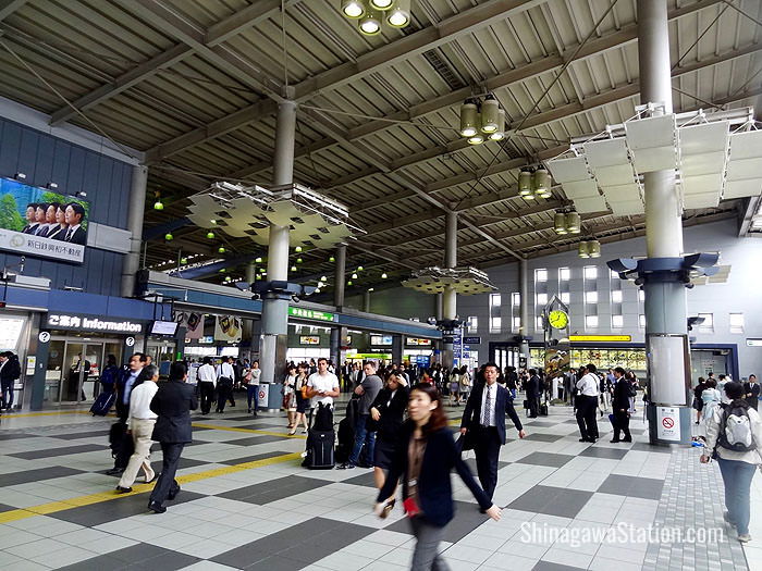 The central passageway by the Central Gate at JR Shinagawa Station