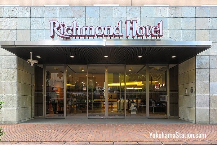 The entrance to Richmond Hotel Yokohama Bashamichi