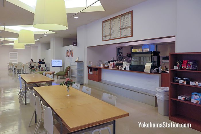 Café Ogurayama is named after Shimomura Kanzan’s painting Mount Ogura