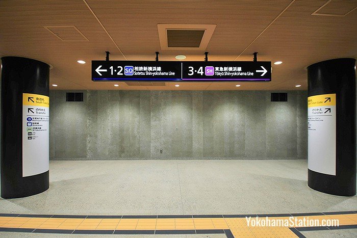 Platform signs for the Sotetsu & Tokyu Shin-Yokohama Line