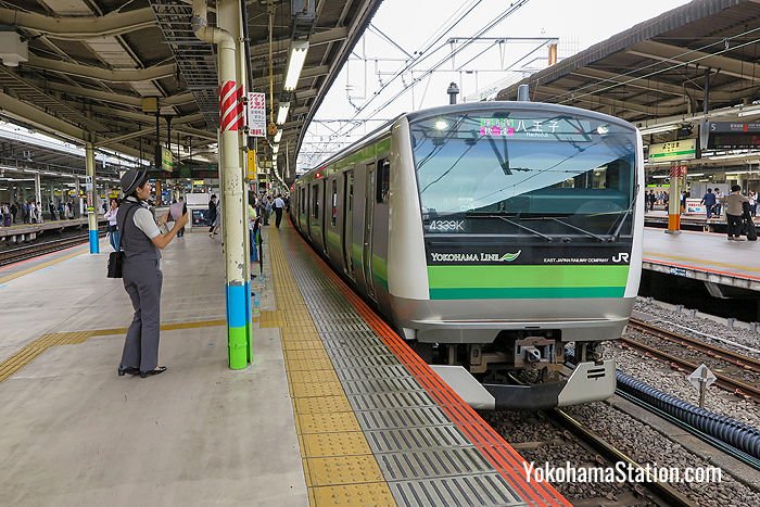 A Yokohama Line Rapid service bound for Hachioji at Yokohama Station