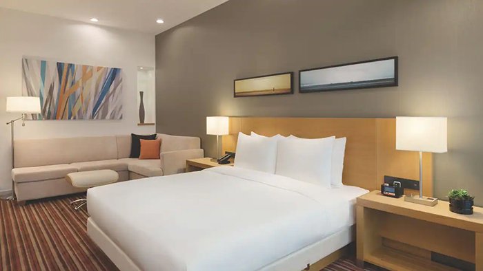 King Room at Hyatt Place Shenzhen Airport Hotel