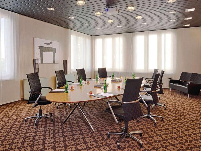 Meeting Room at Mövenpick Hotel Zurich Airport